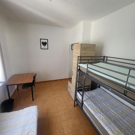 Rooms4Rest Popularna - Private Rooms For Tourists - Atr Consulting Sp, Z O,O, Varsovie Extérieur photo