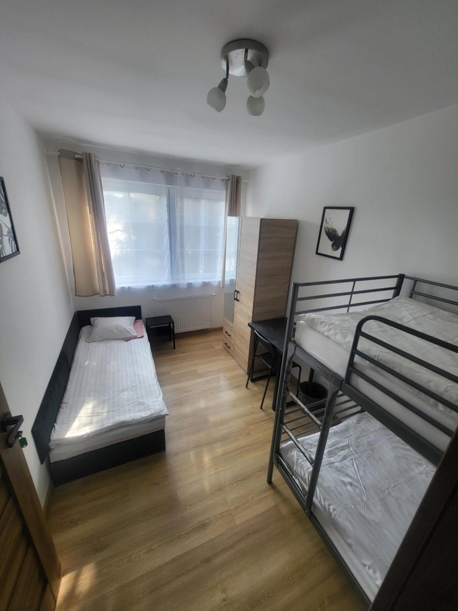 Rooms4Rest Popularna - Private Rooms For Tourists - Atr Consulting Sp, Z O,O, Varsovie Extérieur photo