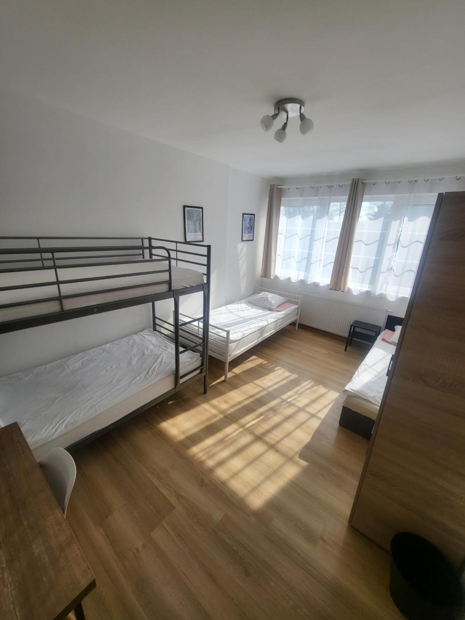 Rooms4Rest Popularna - Private Rooms For Tourists - Atr Consulting Sp, Z O,O, Varsovie Extérieur photo