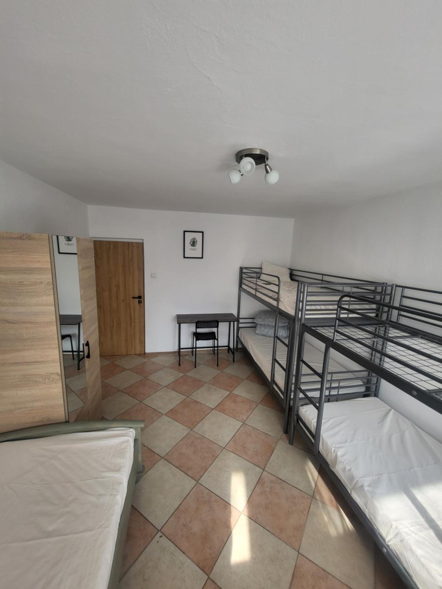 Rooms4Rest Popularna - Private Rooms For Tourists - Atr Consulting Sp, Z O,O, Varsovie Extérieur photo